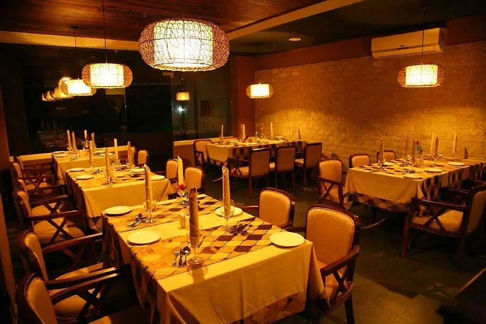 Spice Grove Hotel Thekkady