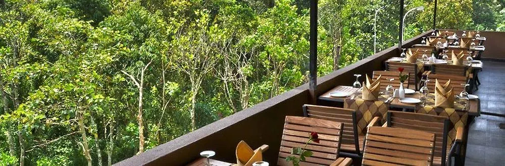 Spice Grove Hotel Thekkady