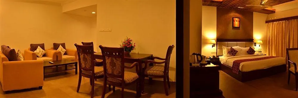 Spice Grove Hotel Thekkady India