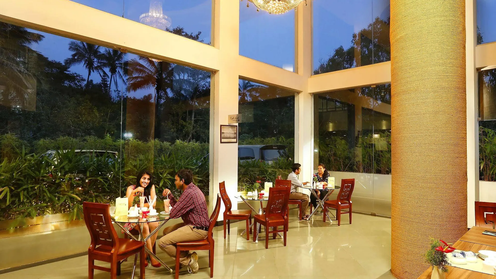 Spice Grove Hotel Thekkady India